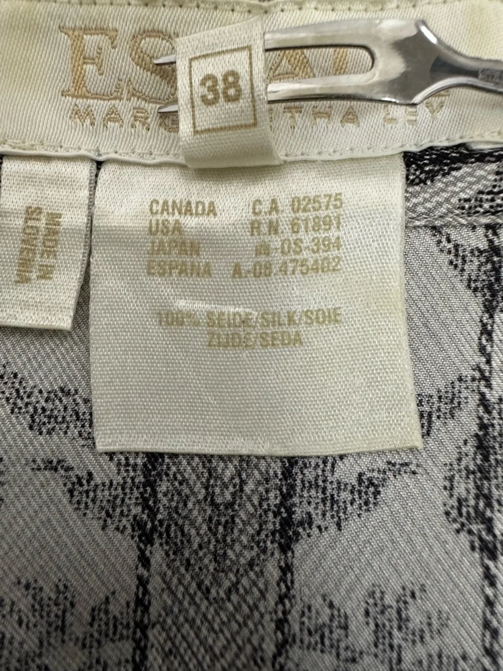 Escada Margaretha Ley Women’s Silk Blouse Paisley Print Button Front Sz 38 US-M - Picture 7 of 9